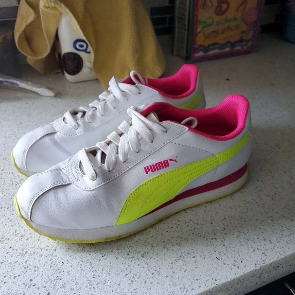 Womens Puma shoes